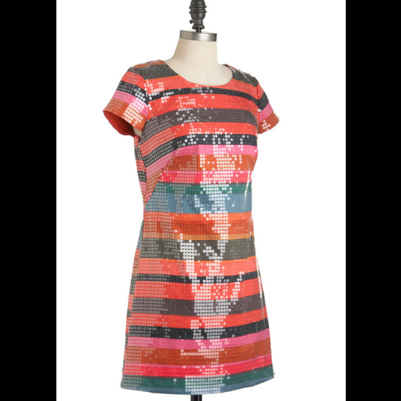 Shift for the Better Dress By Corey Lynn Calter - Picture 3 of 4